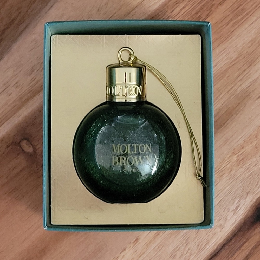 Molton Brown London Jubilant Pine Patchouli Bath Shower Gel 75ml Festive Bauble